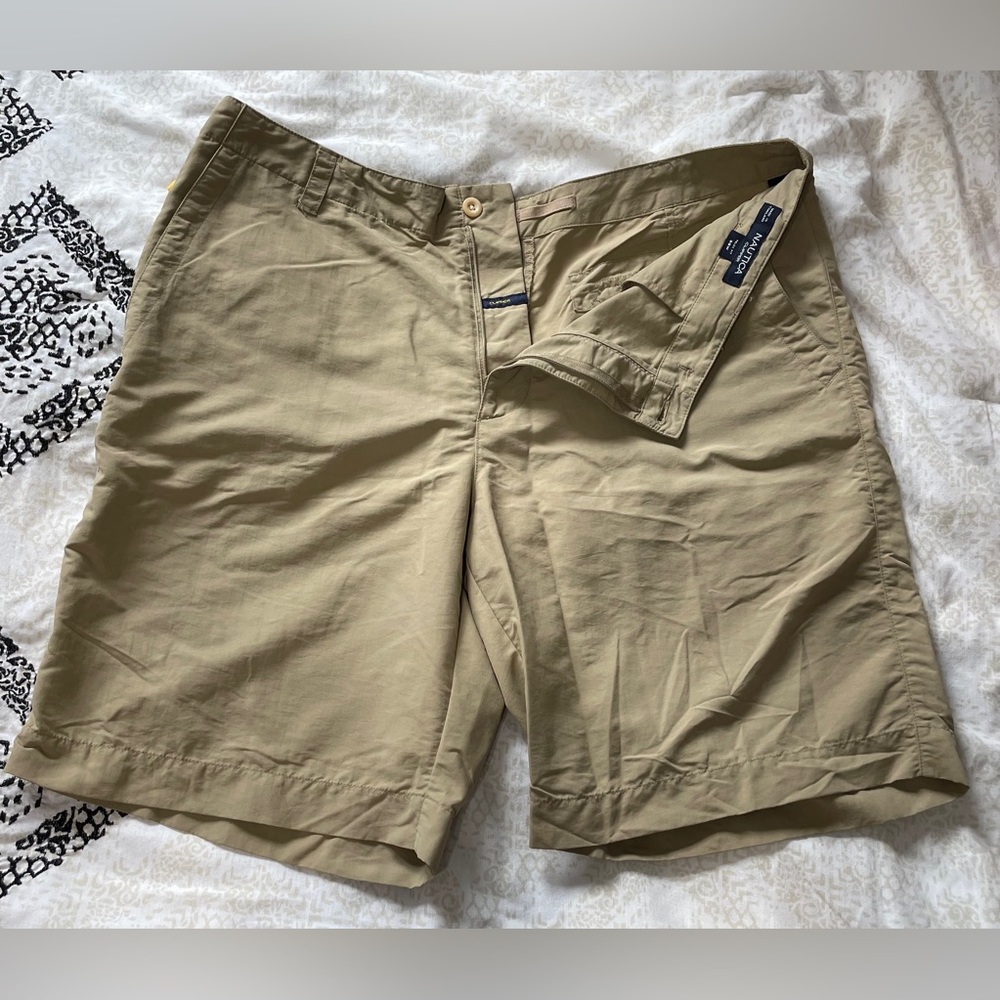 Nautica - Men’s Khaki Utility Shorts - Size 38